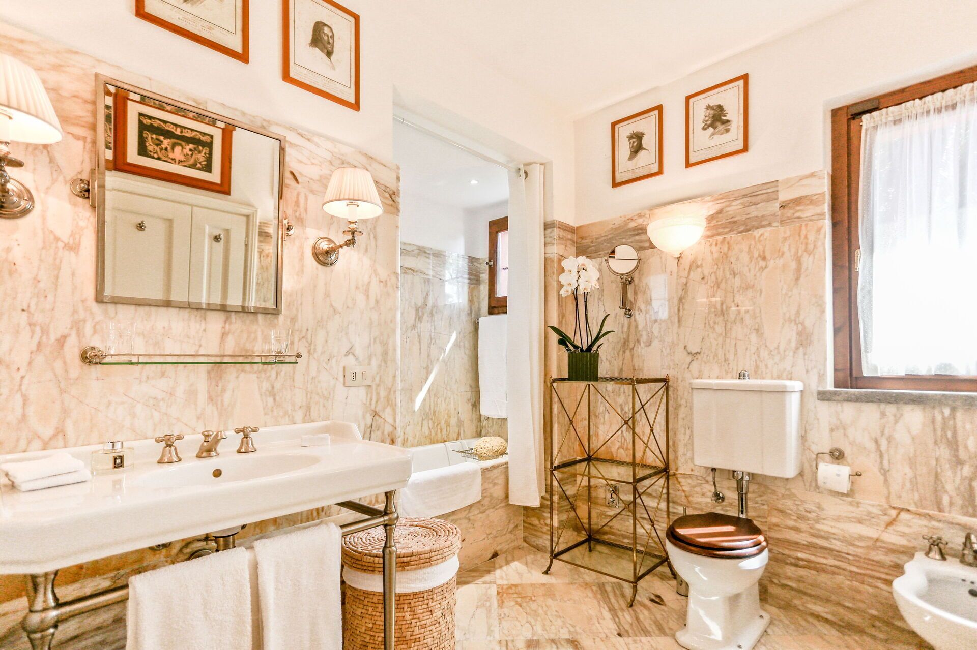 Doccia, asciugacapelli, bidet