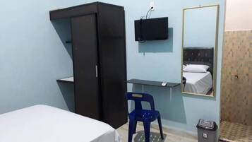 Free WiFi, bed sheets