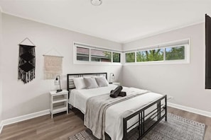 3 bedrooms, iron/ironing board, travel crib, WiFi - Modern 3BR Home w/ Huge Backyard | LCP Collection (Westchester)