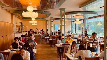 Daily buffet breakfast (CHF 20 per person)