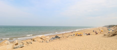 靠近海滩