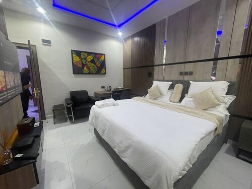 Armed Forces Officers Mess & Suites