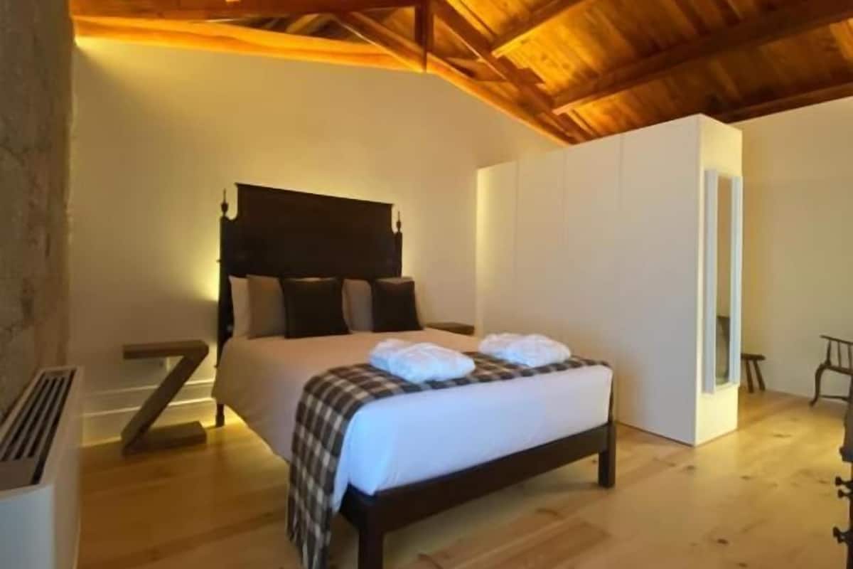 Standard Suite | 1 bedroom, soundproofing, iron/ironing board, free WiFi