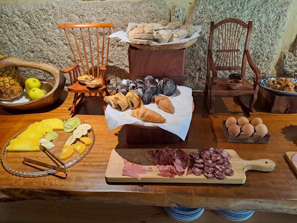 Free daily continental breakfast - Maia dos Reis Hotel Rural (Maia)
