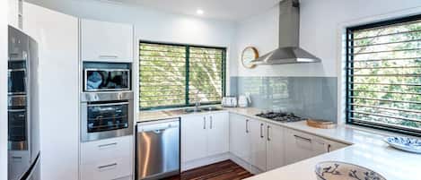 Fridge, microwave, oven, stovetop