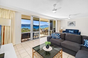 Smart-TV, Tischtennisplatte