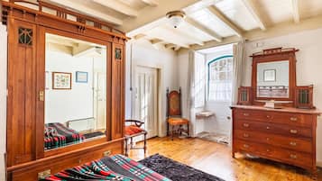 Exclusive-Suite