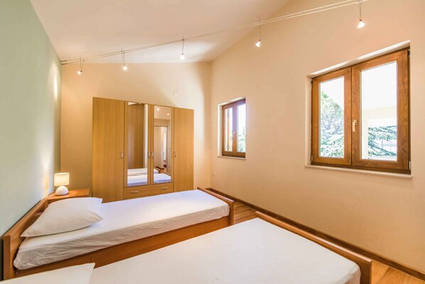 2 soveværelser, internetforbindelse