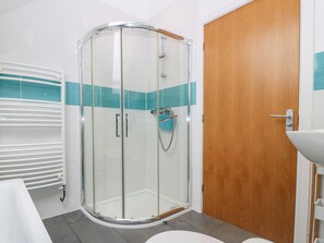 Shower - Hen Gapel (Caernarfon)