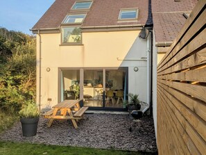 Cottage | Outdoor dining - Hen Gapel (Caernarfon)