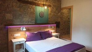 2 habitaciones, escritorio, wifi gratis y ropa de cama