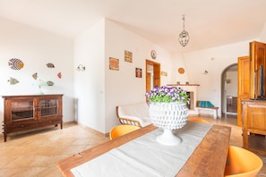 Apartment | Dining room