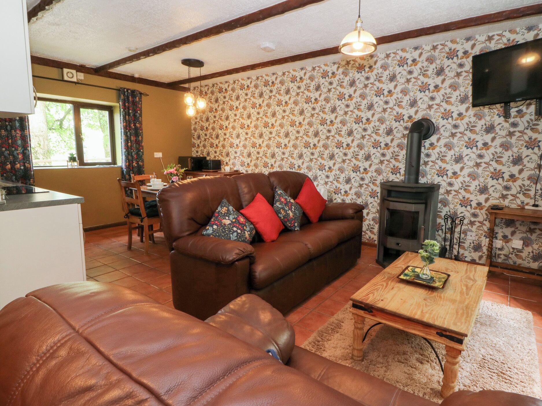 Cottage | Living area