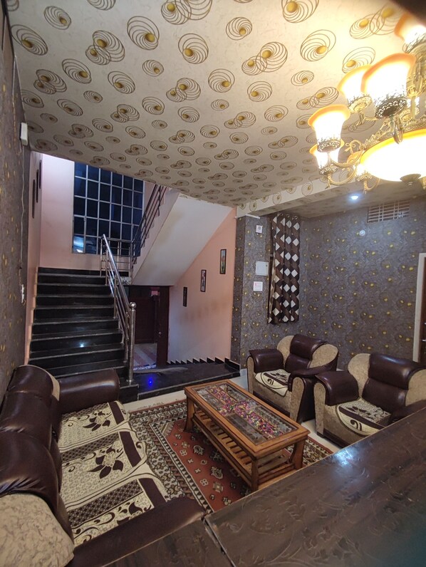 Reception - Kashi Nest (Varanasi)