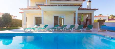 Alberca al aire libre