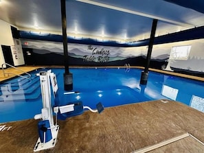 Piscina coperta, una piscina riscaldata