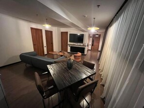 Family Apartment | Living area - Paskunji Marshall Apartment (Kazbegi)