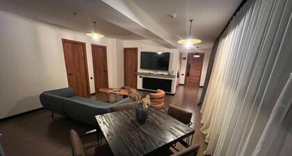 Paskunji Marshall Apartment