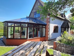 Cottage | Exterior - Rowan Cottage (Shrewsbury)