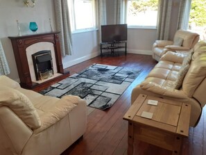 Room amenity - Elmbank House Apartment With Island Views (Berwick-upon-Tweed)