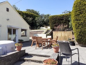 Apartment, 4 Bedrooms, Patio, Garden View | Property entrance - Elmbank House Apartment With Island Views (Berwick-upon-Tweed)