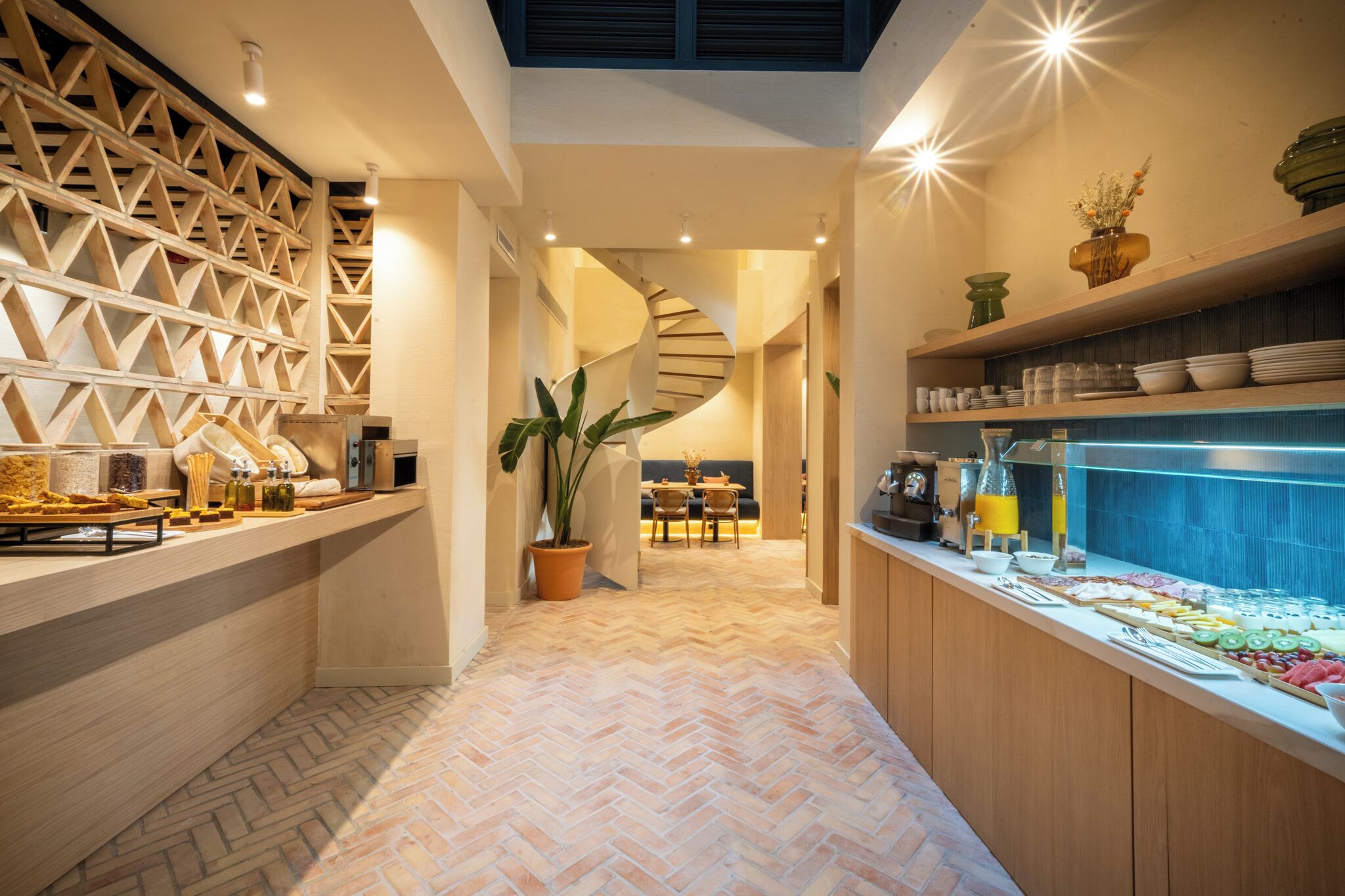 Petit déjeuner buffet (20 EUR par personne)