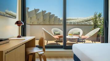 Safe på rommet, skrivebord, lydisolert og strykejern/-brett