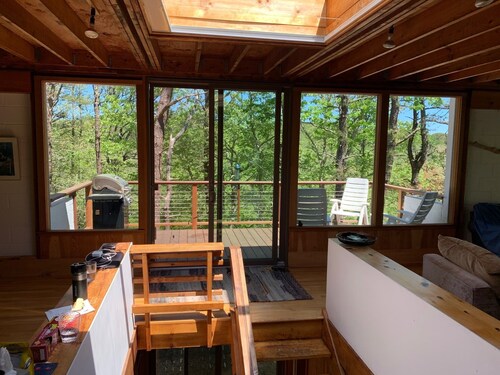 Contemporary Cottage in the woods of Wellfleet (CS0023)