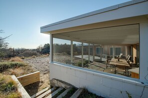 Outdoor dining - AUG 9-16 AVAILABLE! Newly Reno'd GORGEOUS, Water View, Beach Access (CS0034) (Wellfleet)