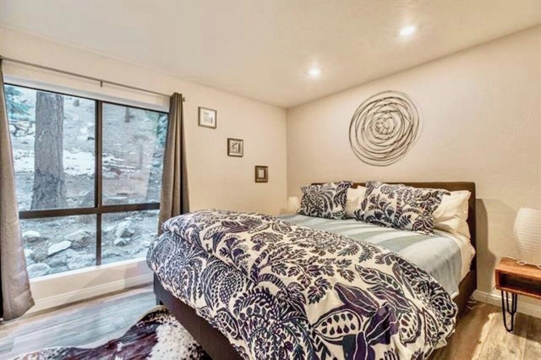 Updated Tree Top Cabin Retreat! - Mammoth Mountain, CA