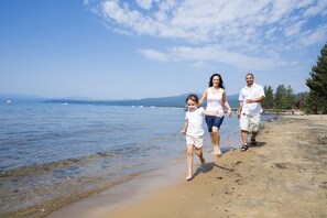 Beach - Tahoe Family Villa - Family memories, Pets, Hot Tub, Close to Trails, Skiing (South Lake Tahoe)