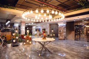 Lobby - La Corne Hotel Baku (Baku)