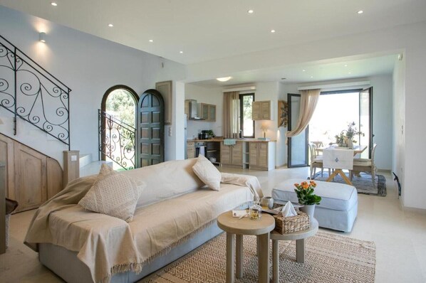 Smart TV - Cosy Modern new home with sea view! (Afantou Psalidi)