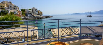 Asteria Seafront Luxury Apartment