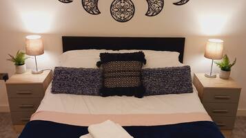 2 bedrooms, iron/ironing board, WiFi, bed sheets