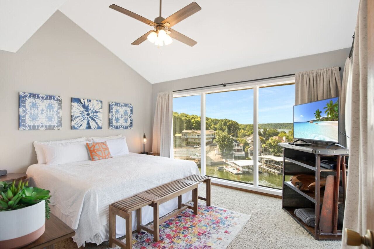 3 bedrooms, desk, iron/ironing board, WiFi