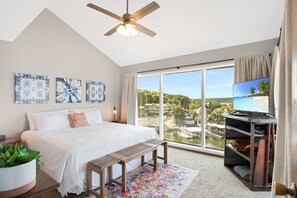 3 bedrooms, desk, iron/ironing board, WiFi