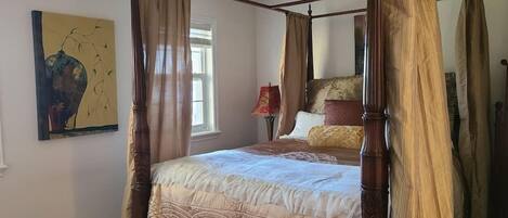 4 quartos, ferros/tábuas de passar roupa, Wi-Fi, roupa de cama