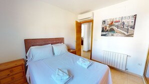 3 sovrum, strykjärn/strykbräda, gratis wi-fi och sängkläder