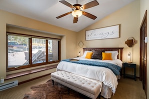 3 bedrooms, internet, bed sheets