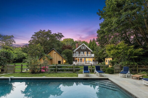 Piscine extérieure, piscine chauffée