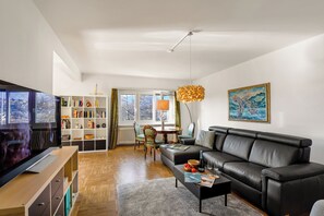 21-tums smart-tv med satellitkanaler