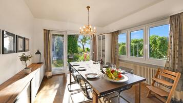 Family Villa, Multiple Bedrooms, Mountainside (Ca' Lidia) | Dining