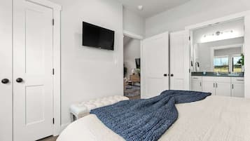 1 habitación, tabla de planchar con plancha, wifi gratis y ropa de cama