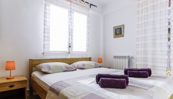 1 bedroom, free WiFi, bed sheets