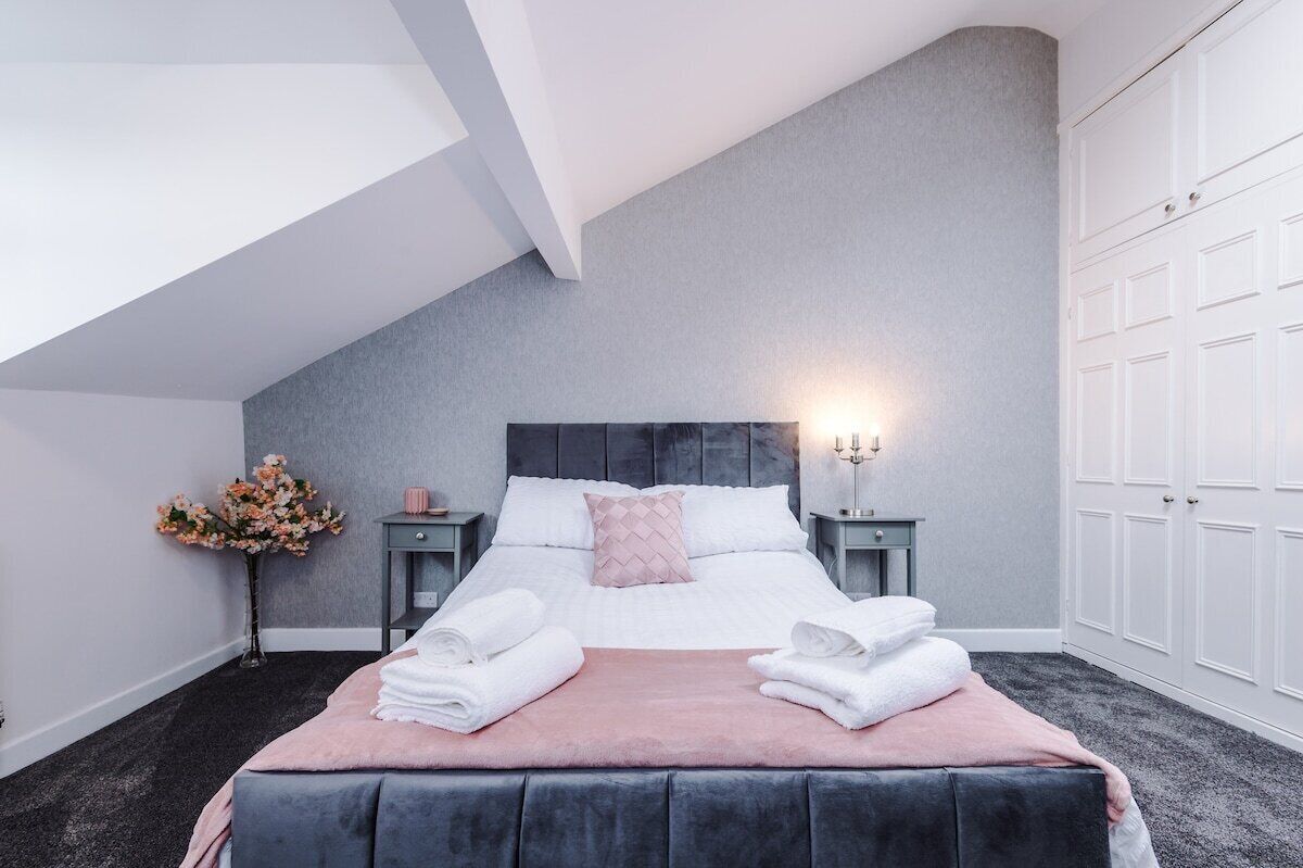 4 makuuhuonetta, ilmainen Wi-Fi, vuodevaatteet