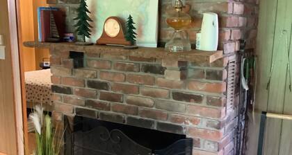 Cozy Lake View Cottag , Perfect for a Romantic Getaway! Laurel Highlands of Pa.