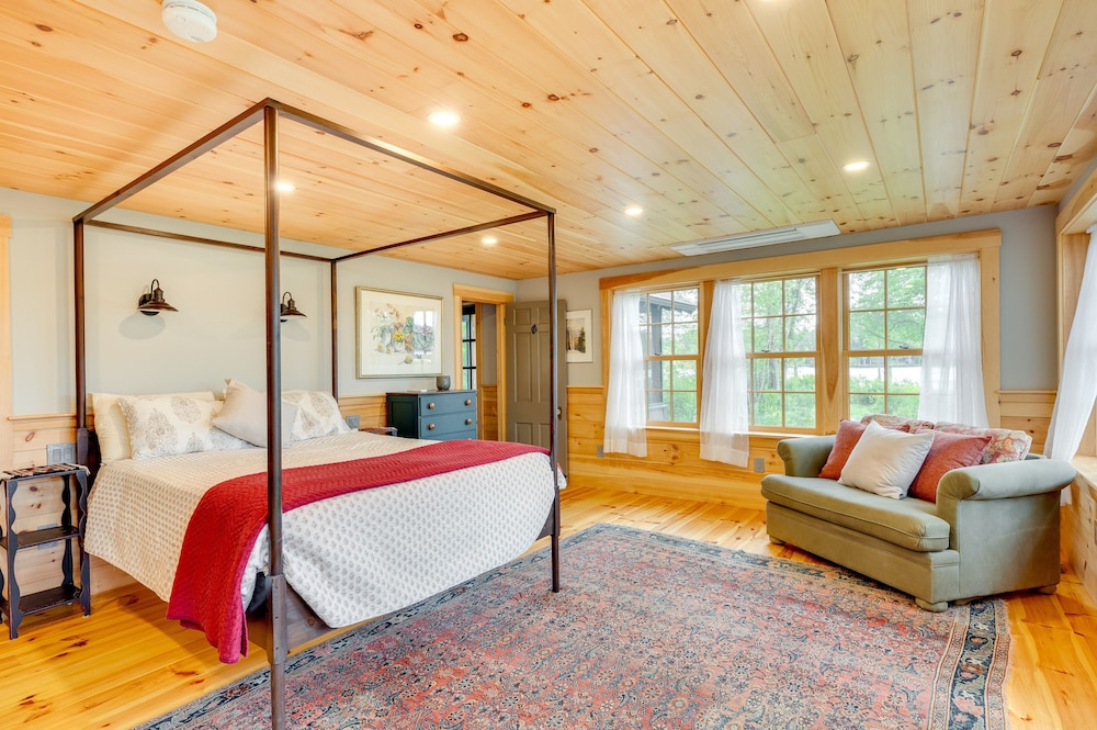 Lakefront Lovell Home w/ Dock Walk to Town Beach! Center Lovell Vrbo