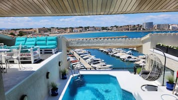 Seasonal outdoor pool