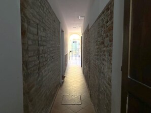 Interior - 1 Bedroom Apartment in Ferrara (Ferrara)